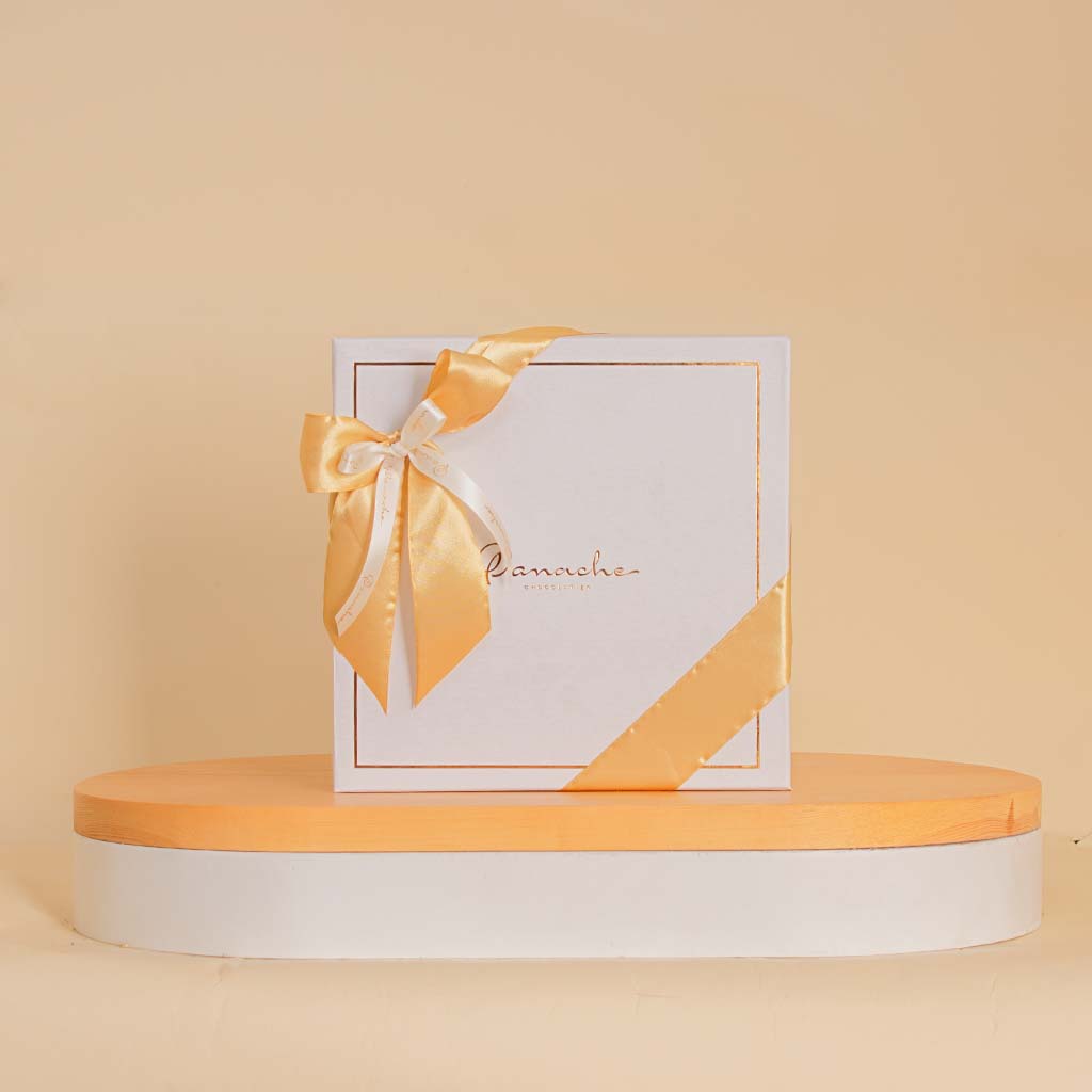 Flowrista Online Flowers Shop Panache Premium Chocolate Box