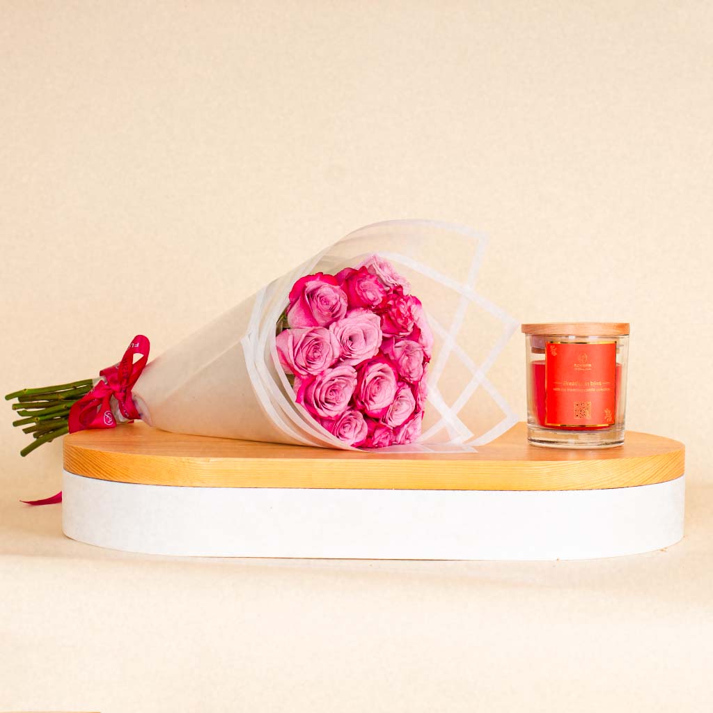 Flowrista Online Flowers Shop Red Jar Candle | Light Purple Flower Bouquet of 15