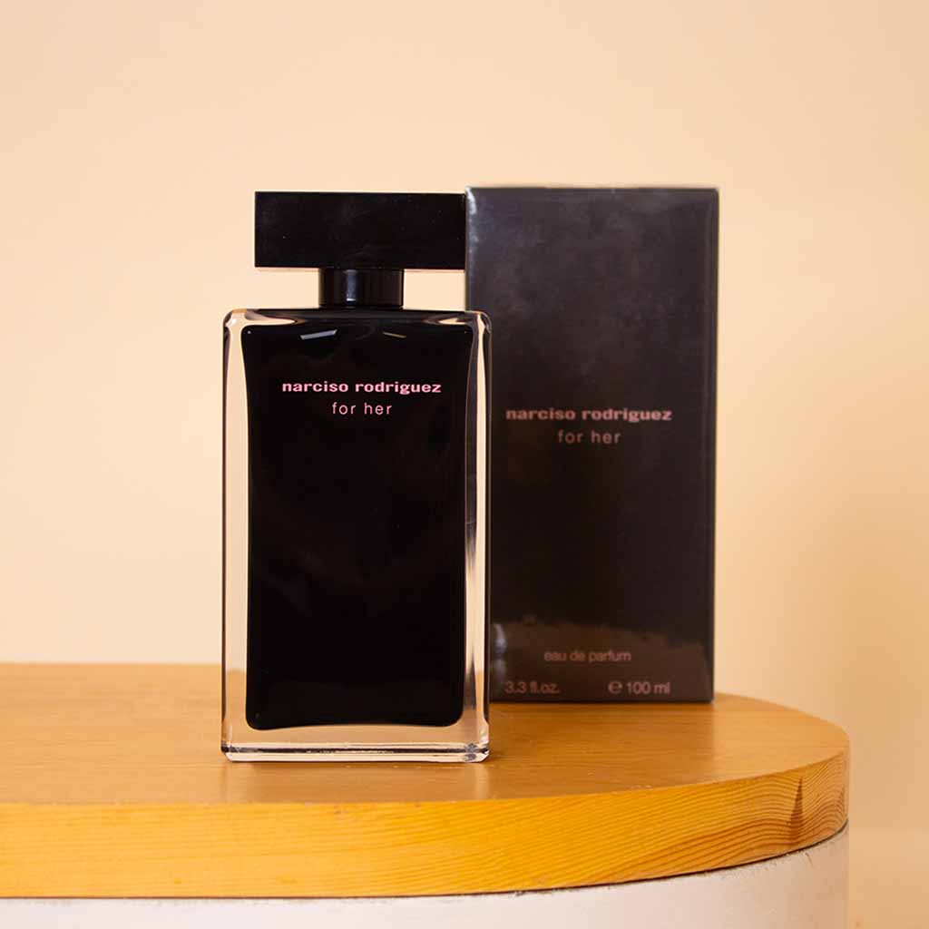 product-image-Narciso Rodriguez For Her EDT Women 150ml & White Roses Bouquet