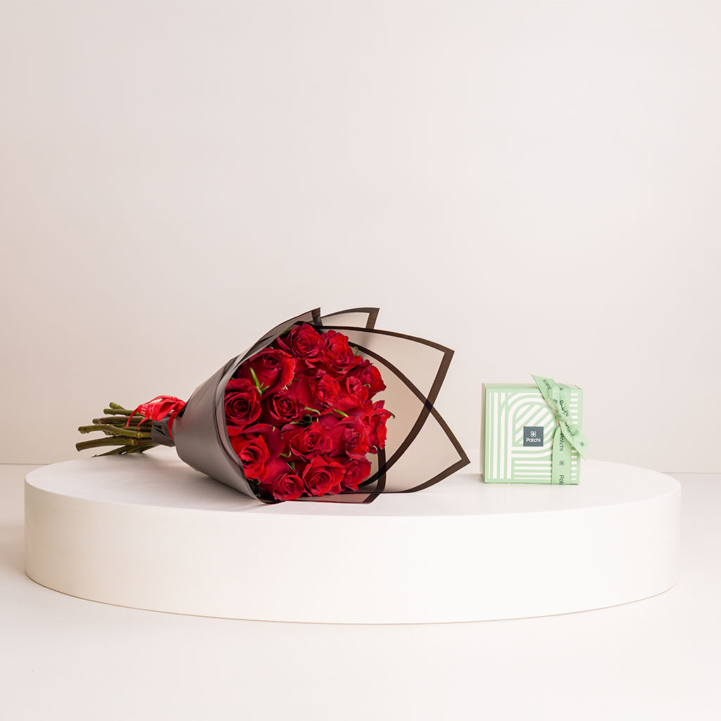 Flowrista Online Flowers Shop بوكية الفلانتين 20 وردة حمراء مع شيكولاتة باتشي