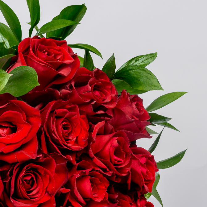 product-image-Flowrista Hand Bouquet – Red Roses