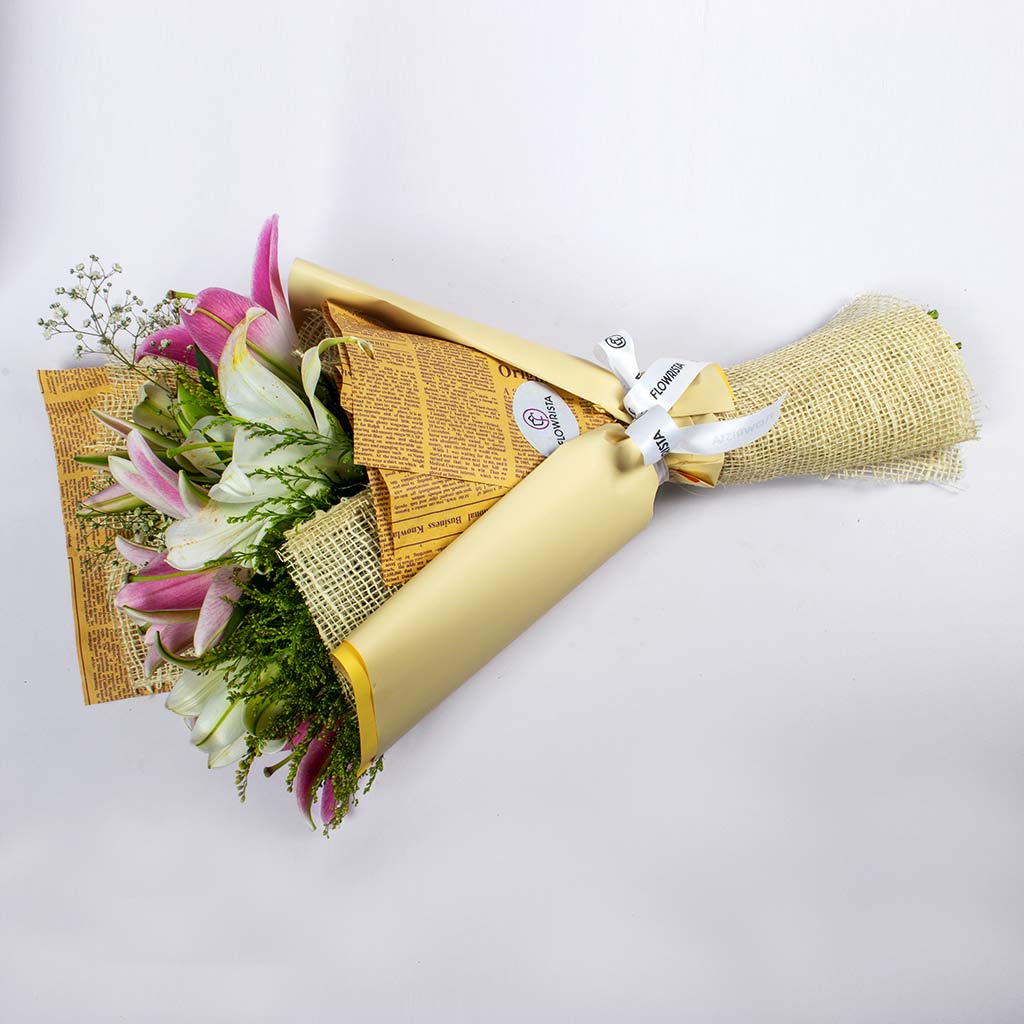 product-image-باقة زنابق إيفلين الوردية والبيضاء