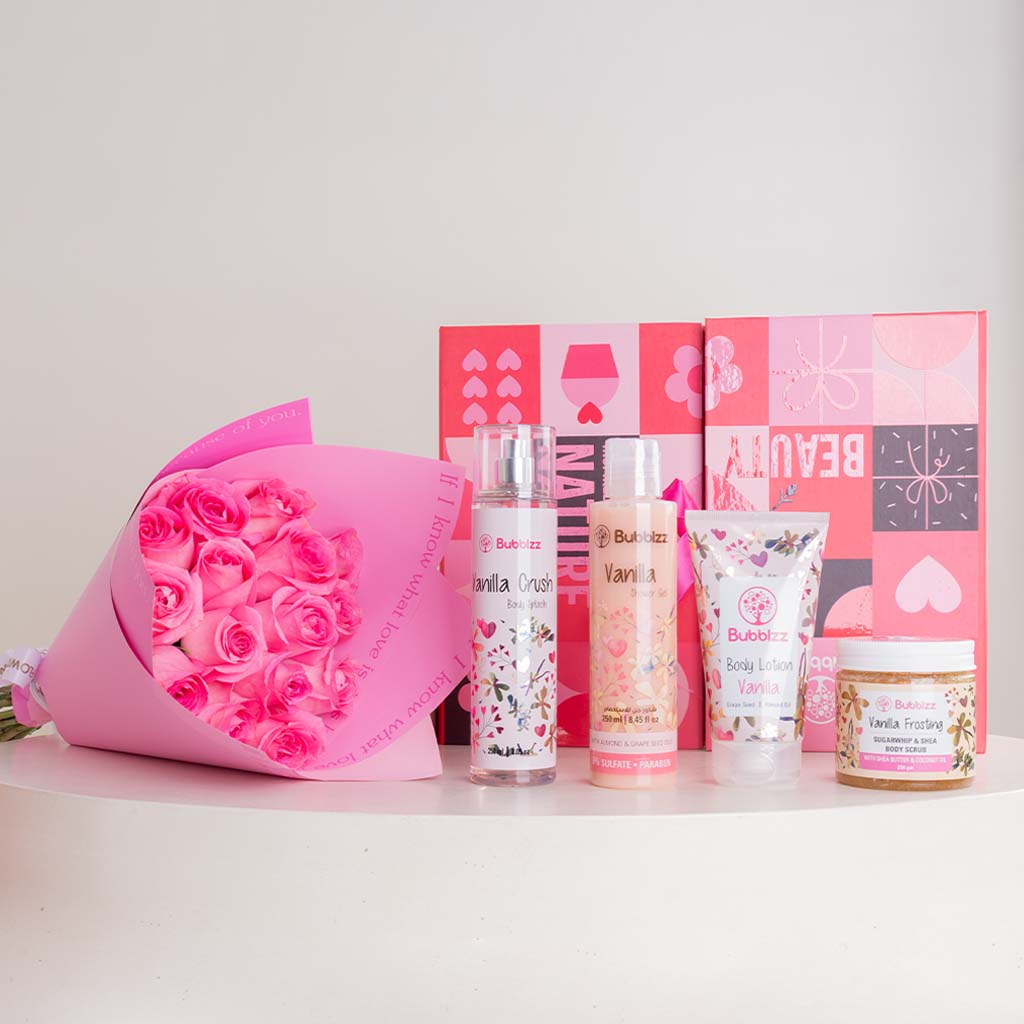Flowrista Online Flowers Shop مجموعة العناية بالجسم بنكهة الفانيليا من بابلز وباقة ورود ريفايفل
