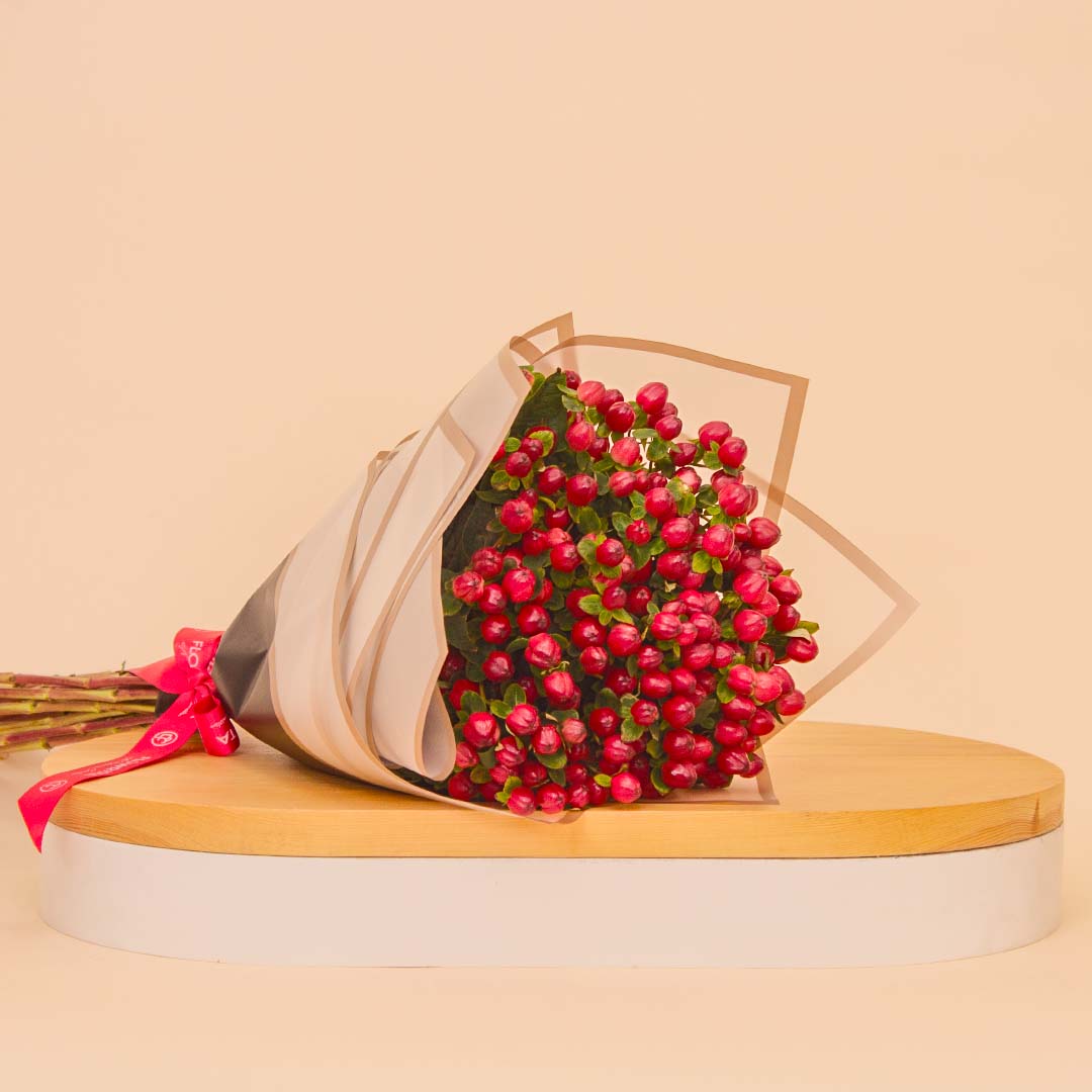 product-image-فلوريستا | باقة هايبريكوم - ٢٠ غصنًا