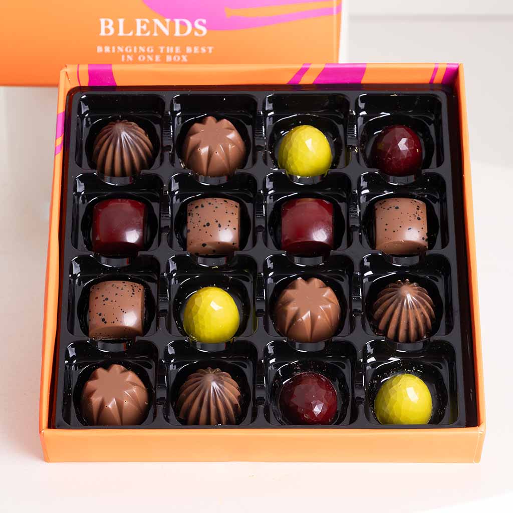 product-image-Moko Blend Chocolates Box & Gerbera Mixed Vase