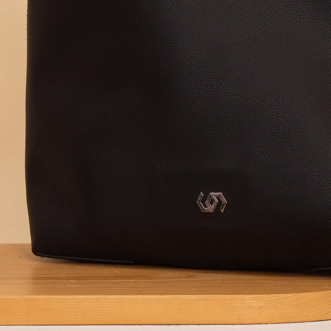 product-image-Cocan Black Bag with Vase of 15 Pink Roses