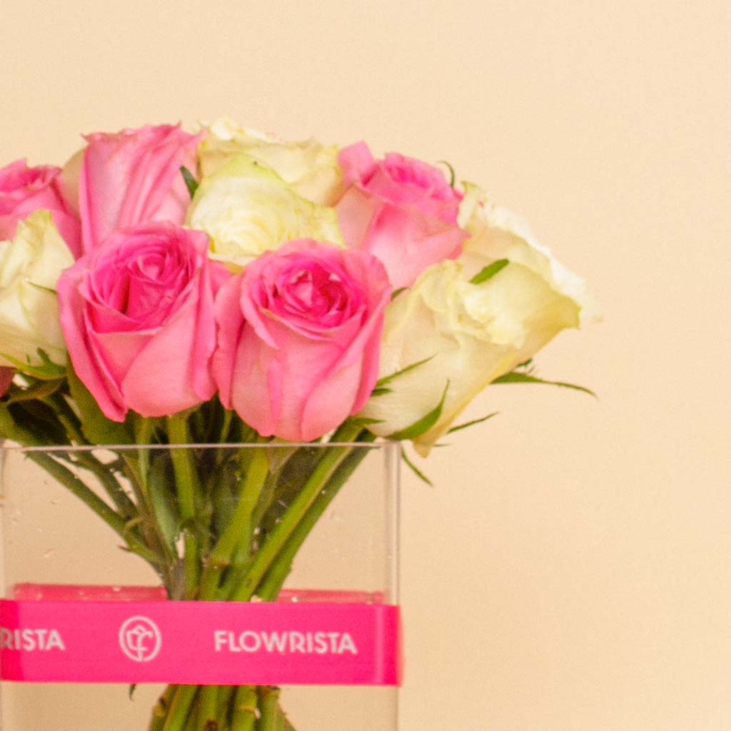 product-image-Mixed Flowers Vase | 20 White&Pink Flowers