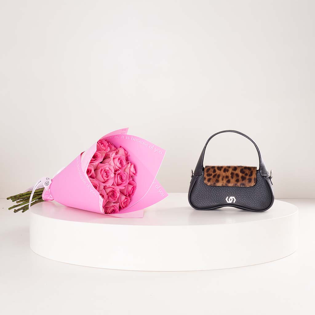 product-image-Cocan Black Tiger Bag with Hand Bouquet of 20 Pink Roses
