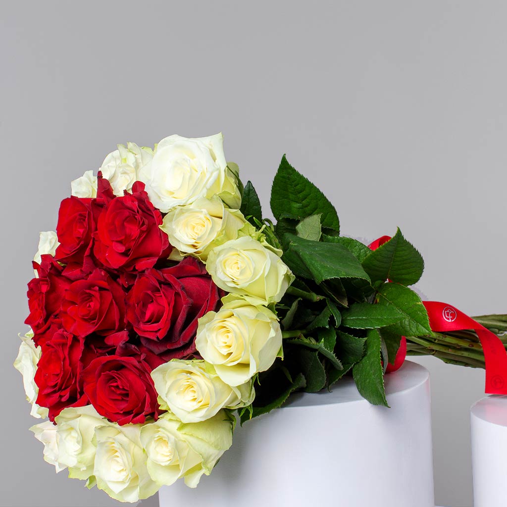 product-image-علبة كوكيزمن نود بيكري و 22 وردة