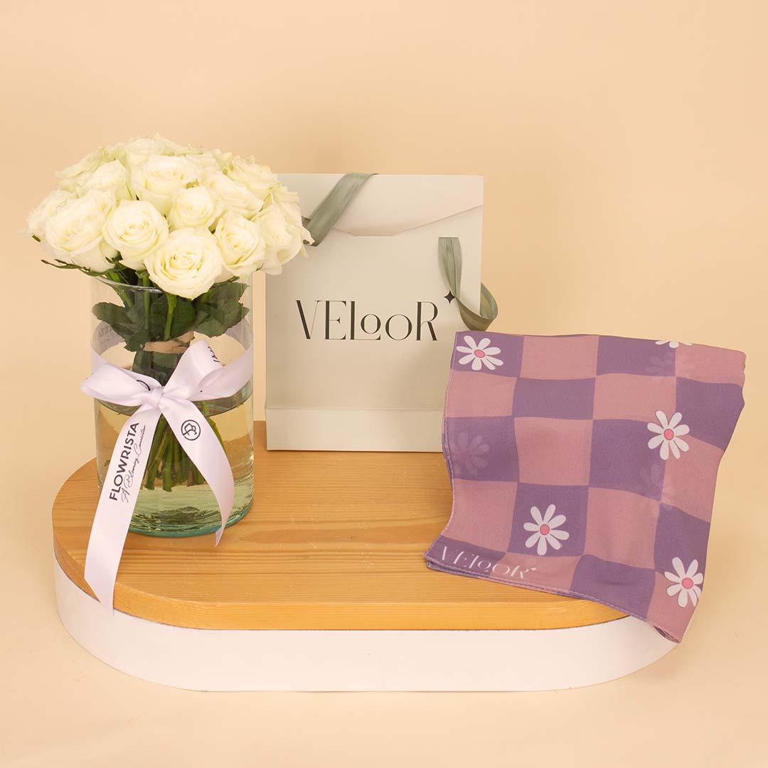 product-image-Verool Plum Scarf with 20 White Roses Vase