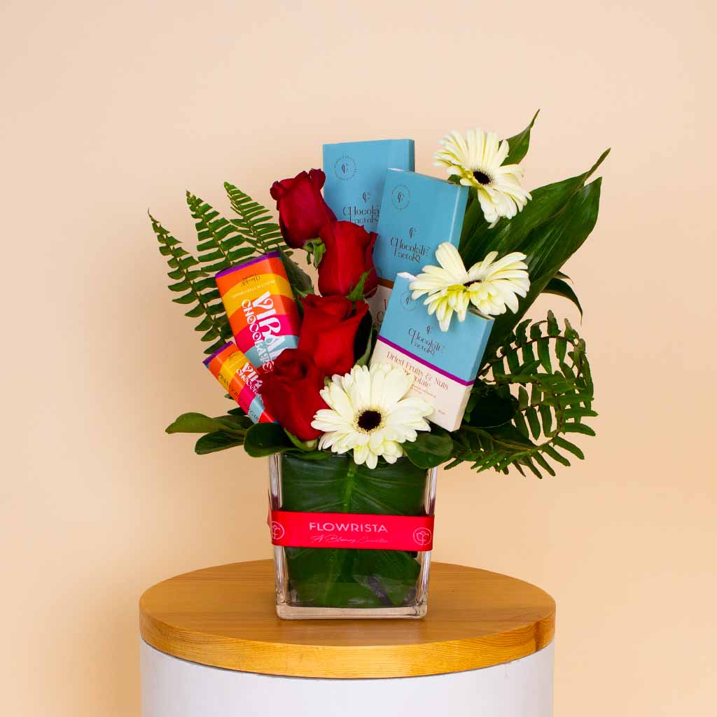 Flowrista Online Flowers Shop Flowrista | Chocolate & Flowers Mix Box 