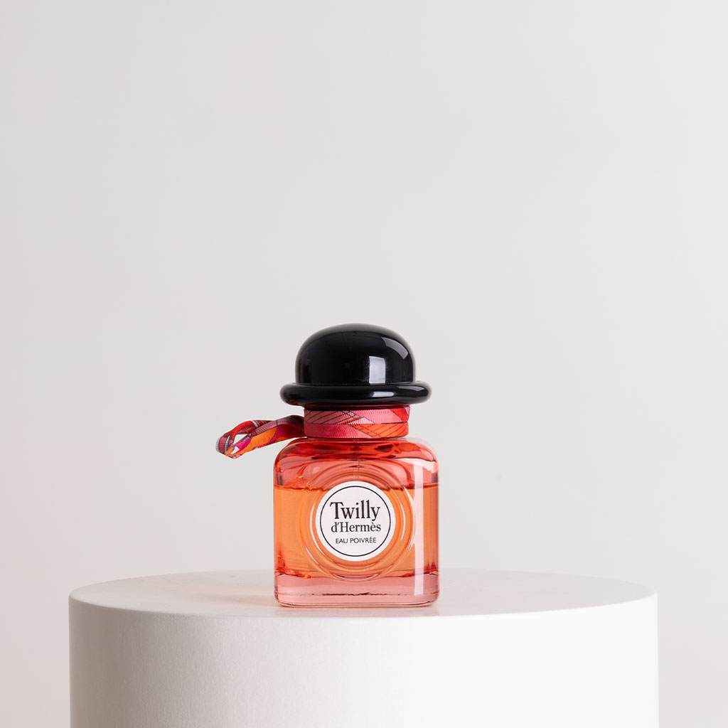 product-image-عطر تويلي دي هيرميس أو بويفري أو دو بارفان 85 مل وباقة ورود حمراء