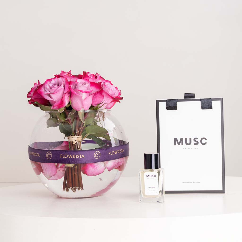 product-image-عطر مسك عود مسك مع باقة من الورود البنفسجية