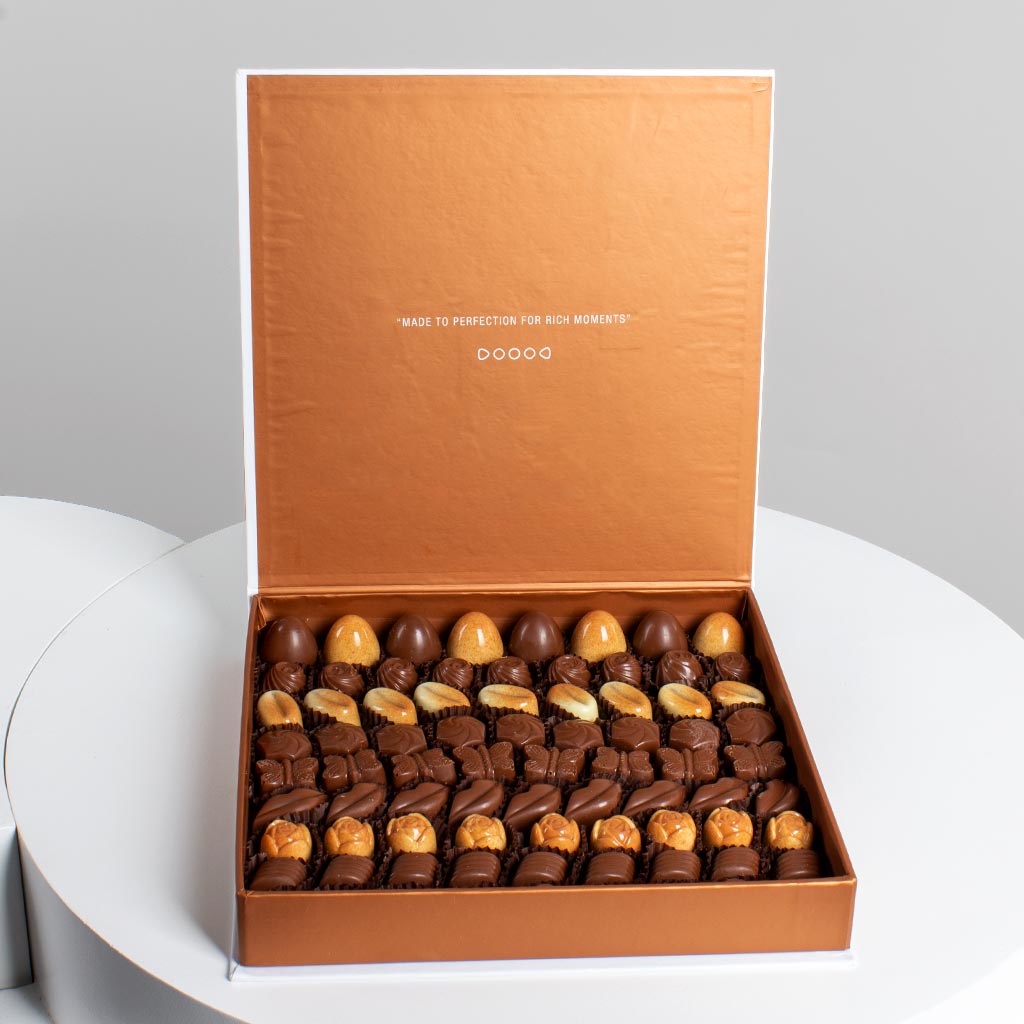 Flowrista Online Flowers Shop Voila Chocolate Box