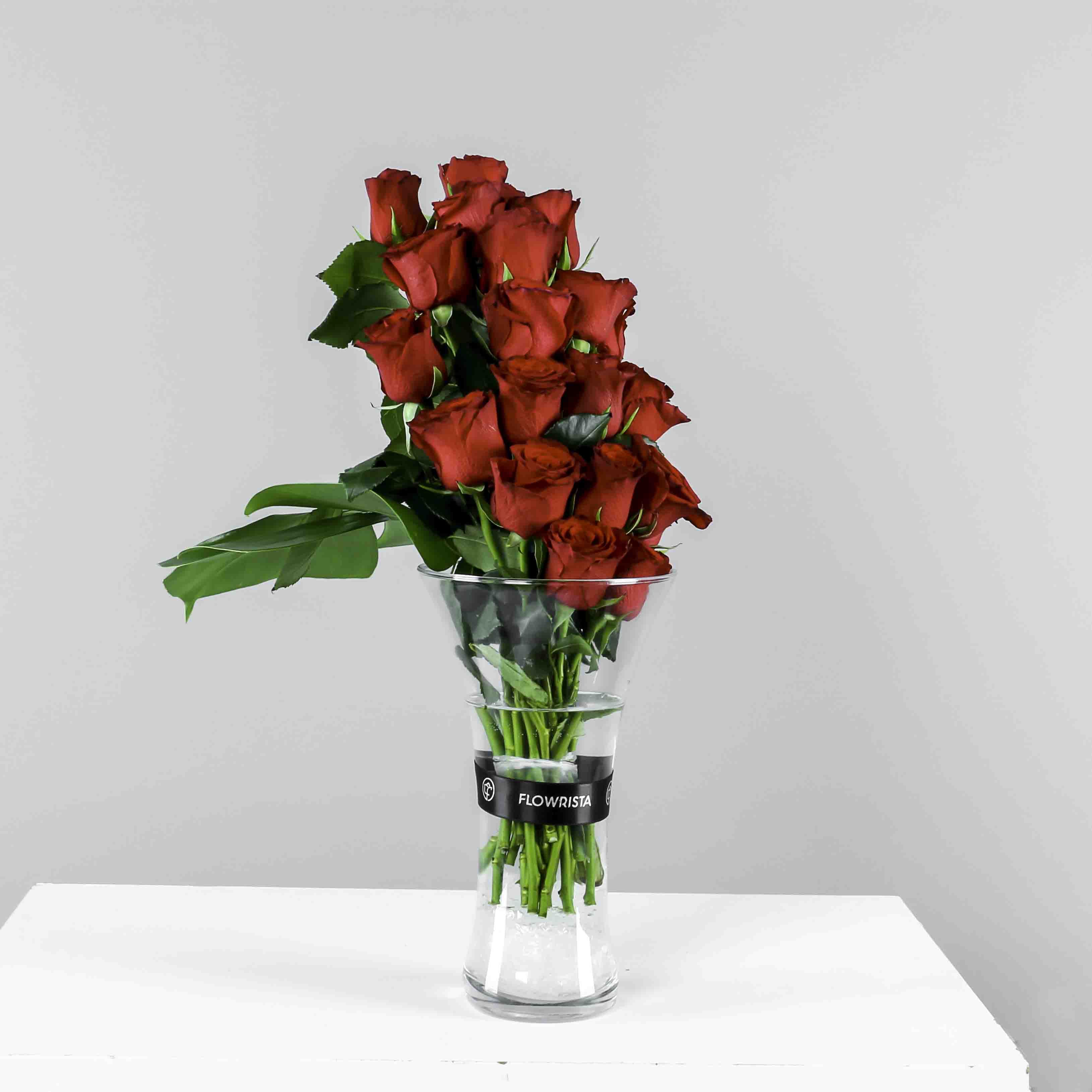 Flowrista Online Flowers Shop Pretty in Red