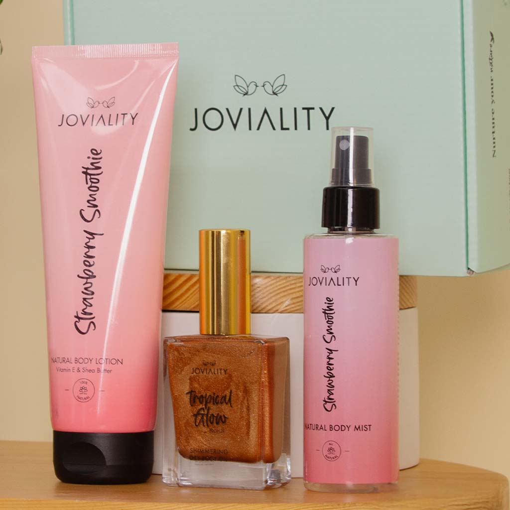 product-image-Joviality Strawberry Body Care Set with Flowrista Vase