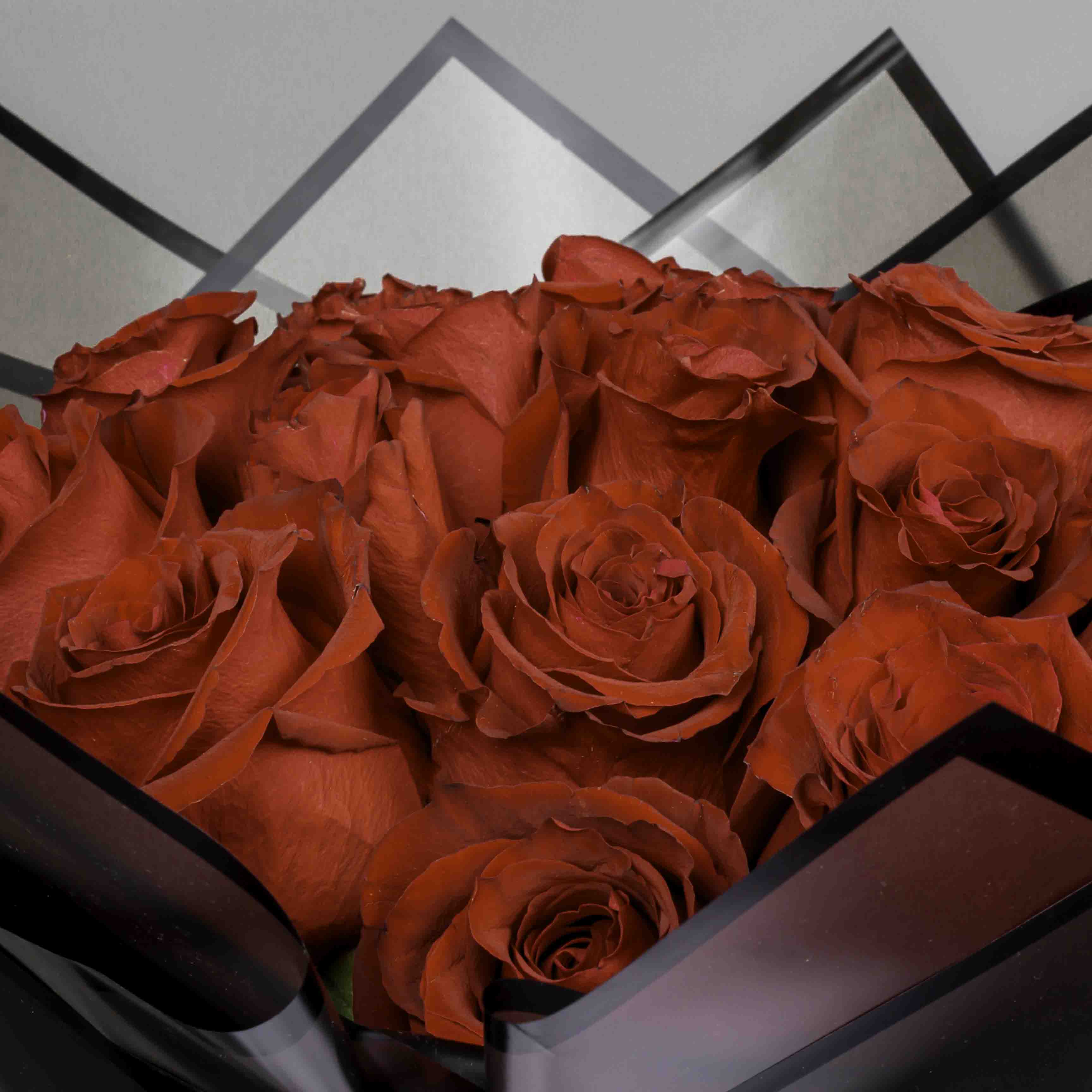 product-image-Flowrista | Dark Red Roses Bouquet - 30 Stems
