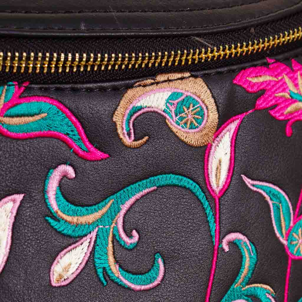 product-image-Pavo Fanny Pack Black With Colorful Flowers