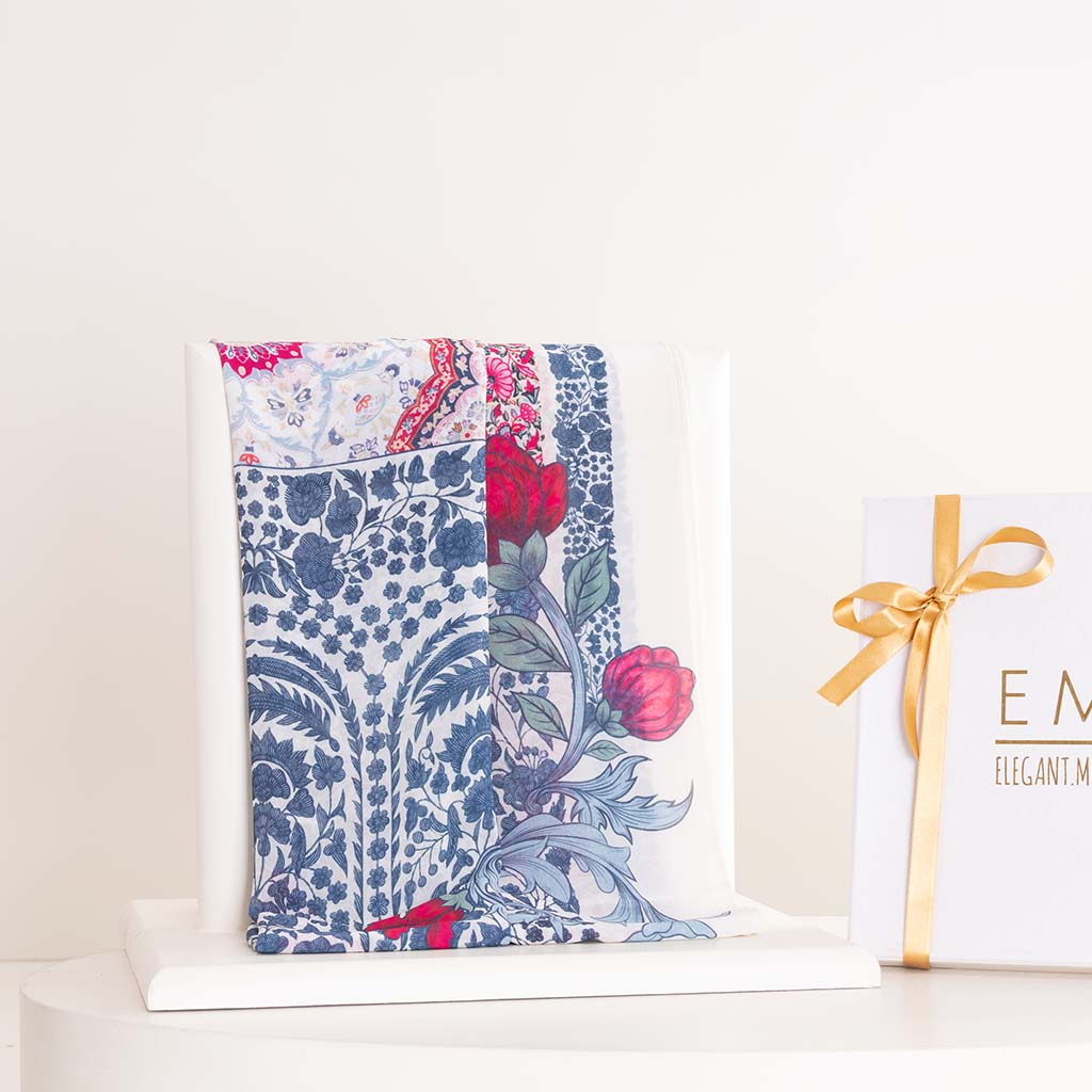 product-image-EMMA Enchanted Roses Scarf & 15 Red Roses Bouquet