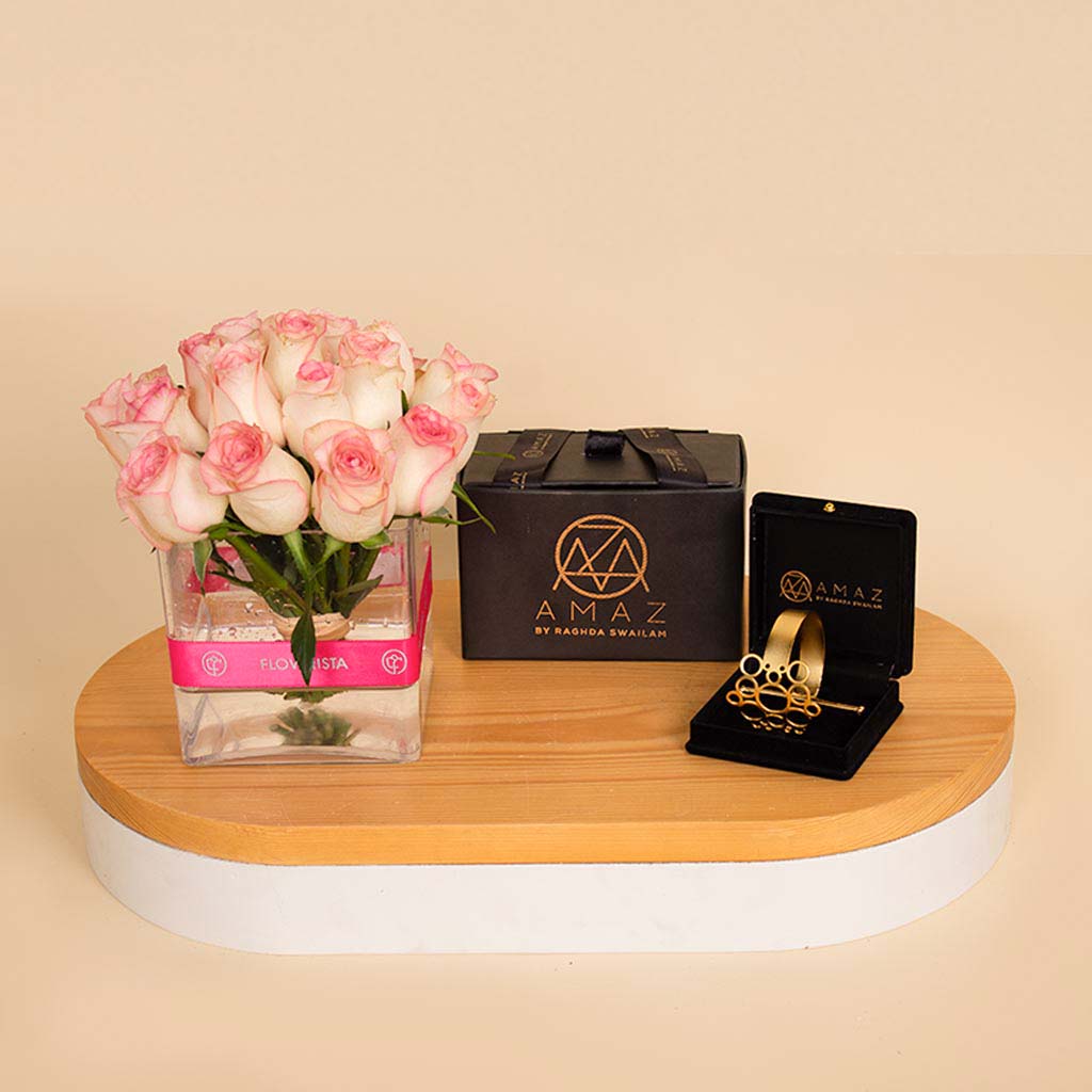 product-image-Amaz Beauty Bracelet & 20 Pink Roses Vase