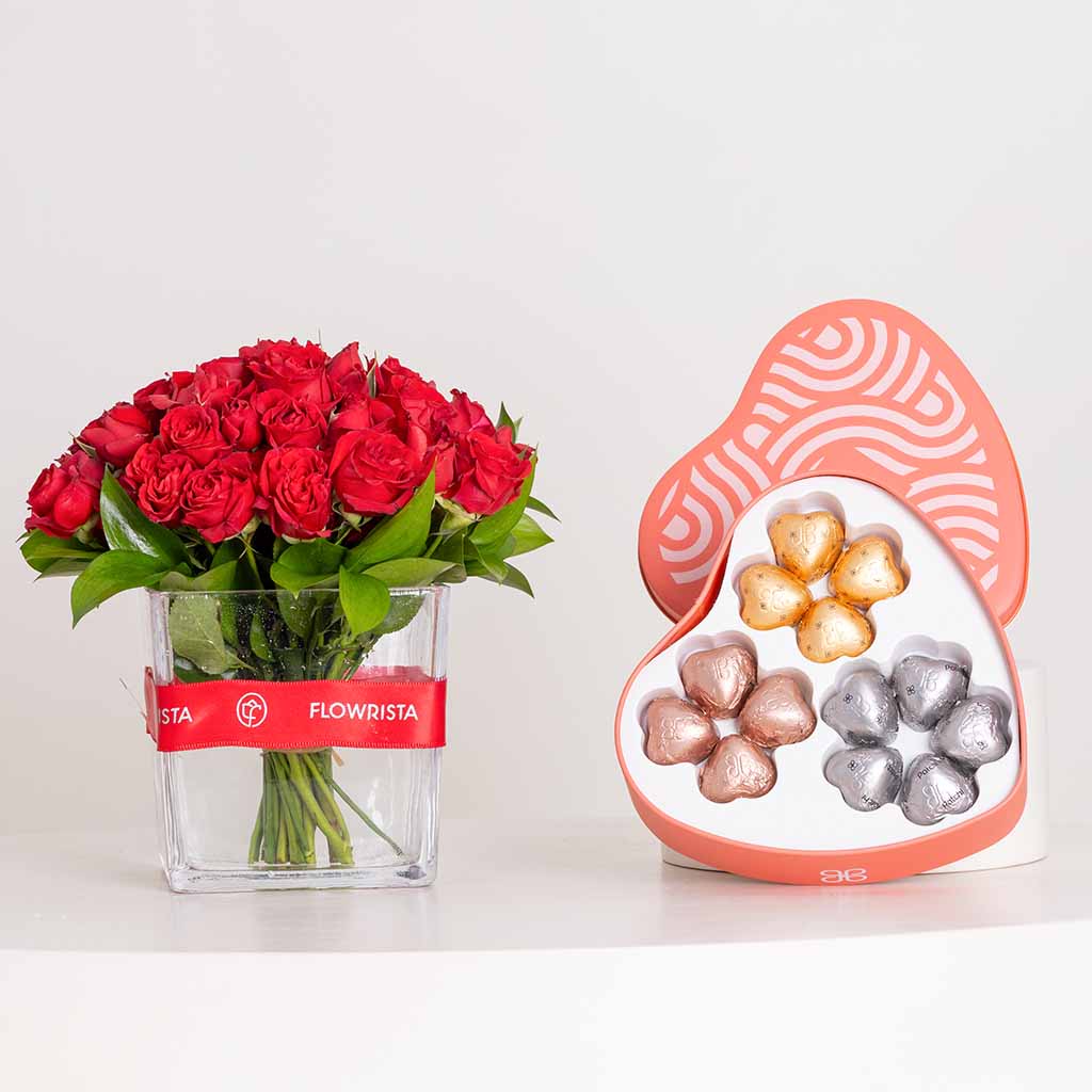 product-image-علبة باتشي ٢٤٥ غرام مع مزهرية ورود حمراء صغيرة