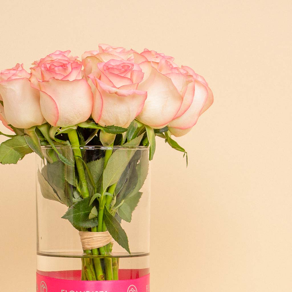 product-image-Flowrista | Light Pink Flowers Vase – 15 Stems