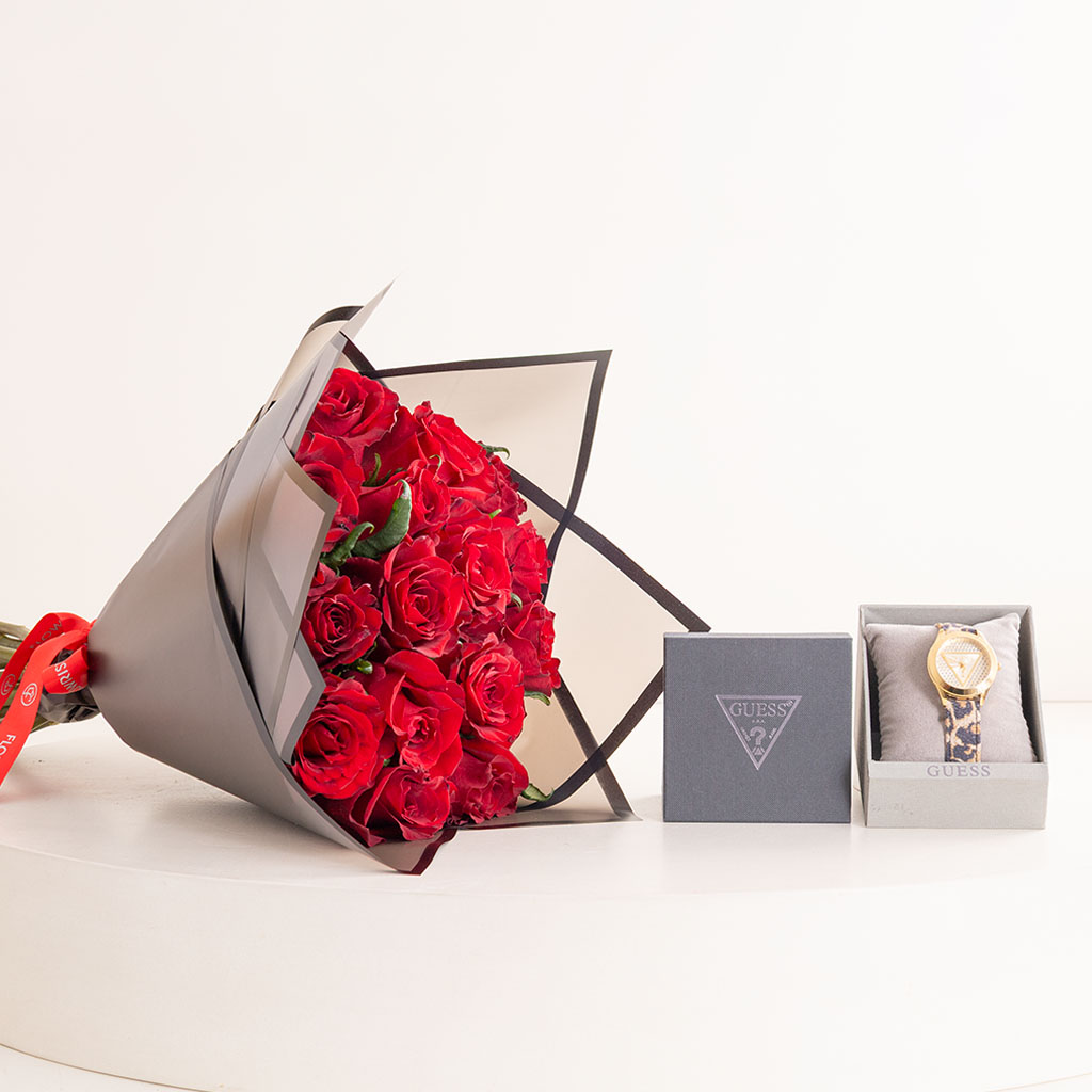 Flowrista Online Flowers Shop ساعة جيس النسائية بنقشة جلد النمر ذهبية اللون مع باقة من الورود الحمراء