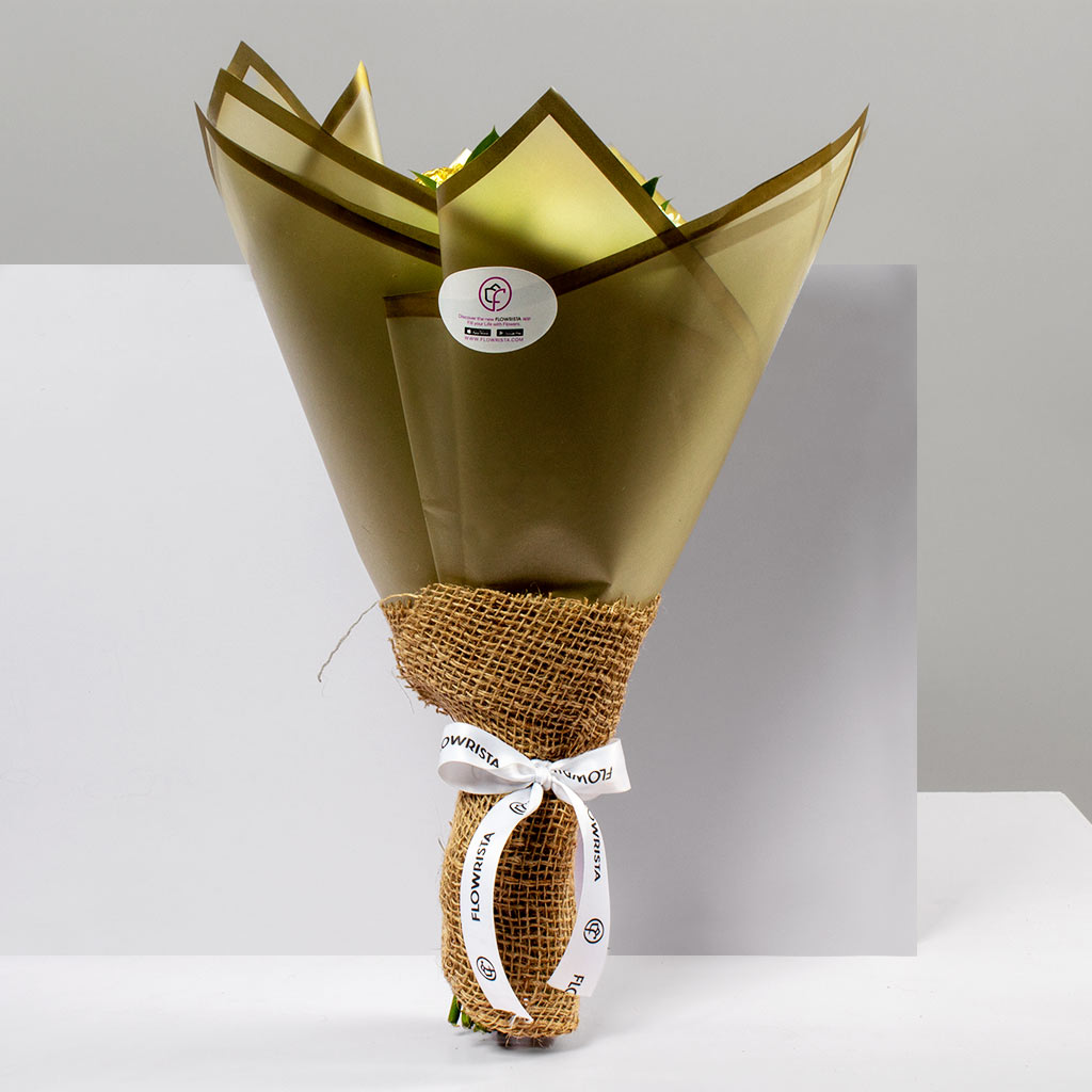 product-image-Bouquet of White Roses & Ferrero Rocher Chocolates