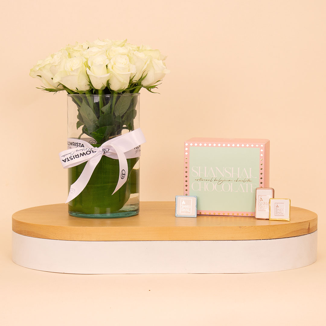 product-image-White Roses Vase And Shanshal Chocolate