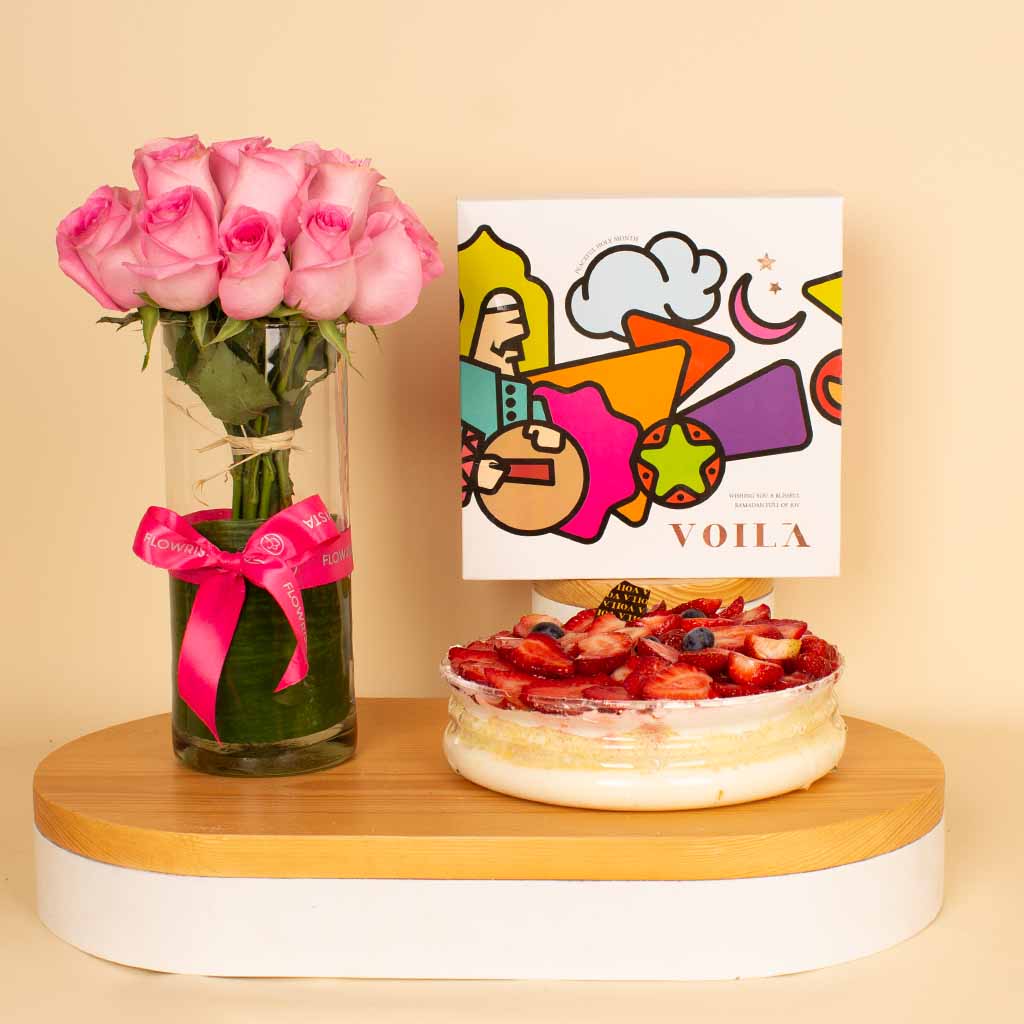 Flowrista Online Flowers Shop Voila Strawberry Tres leches | The pink flower vase with 15