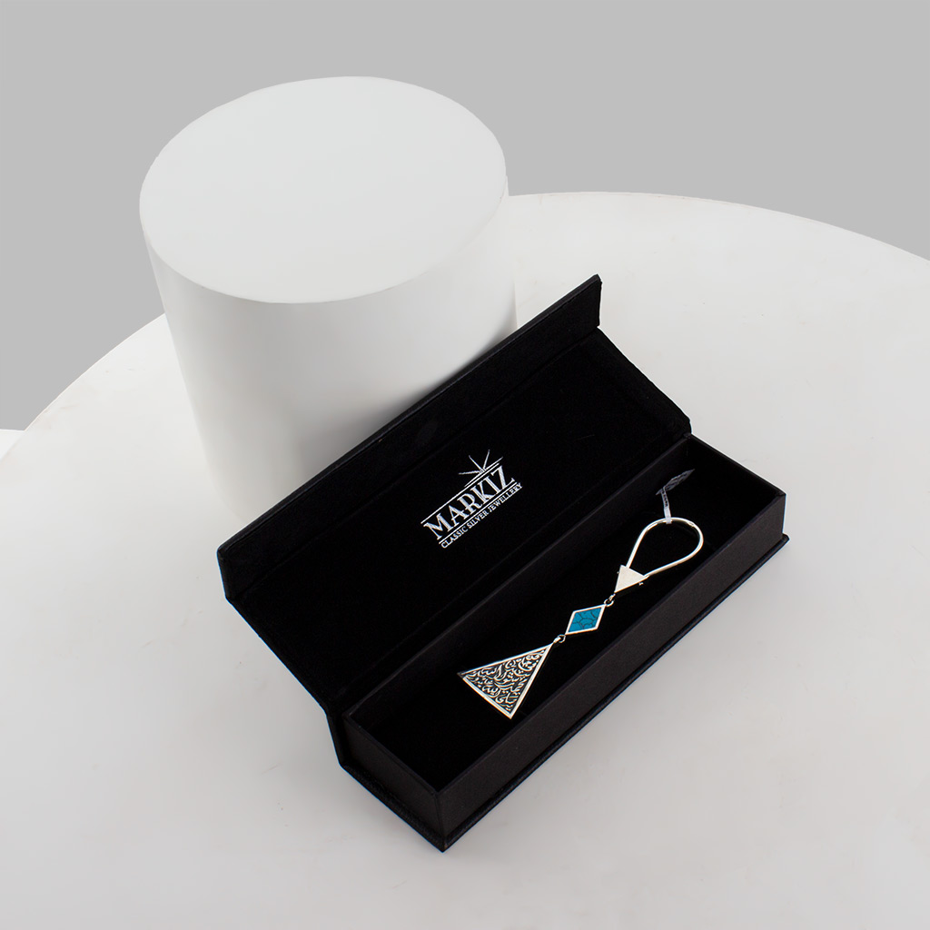 Flowrista Online Flowers Shop Markiz Triangle Medallion