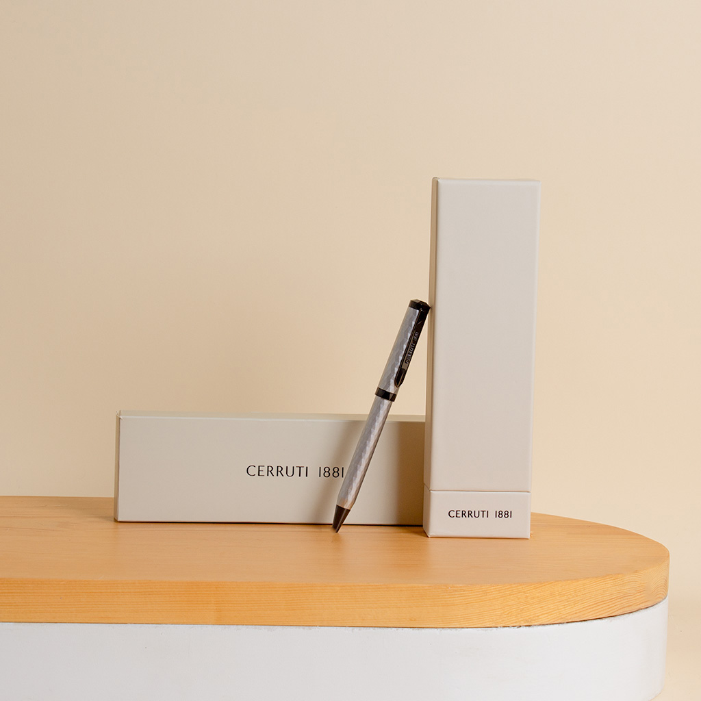 product-image-Signature Moments Set NSS220601C Pen |15 Red Roses Vase