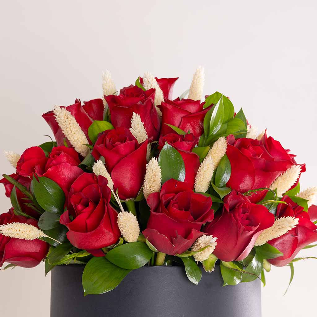 product-image-صندوق ورود فلوريستا الكلاسيكي الأحمر