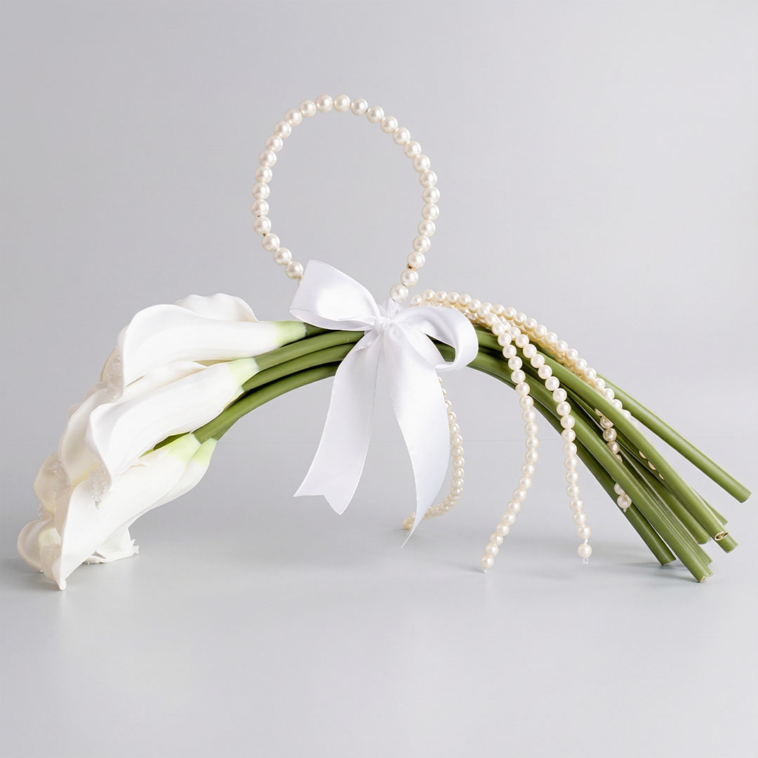 product-image-باقة زفاف من زهور الكالا واللؤلؤ