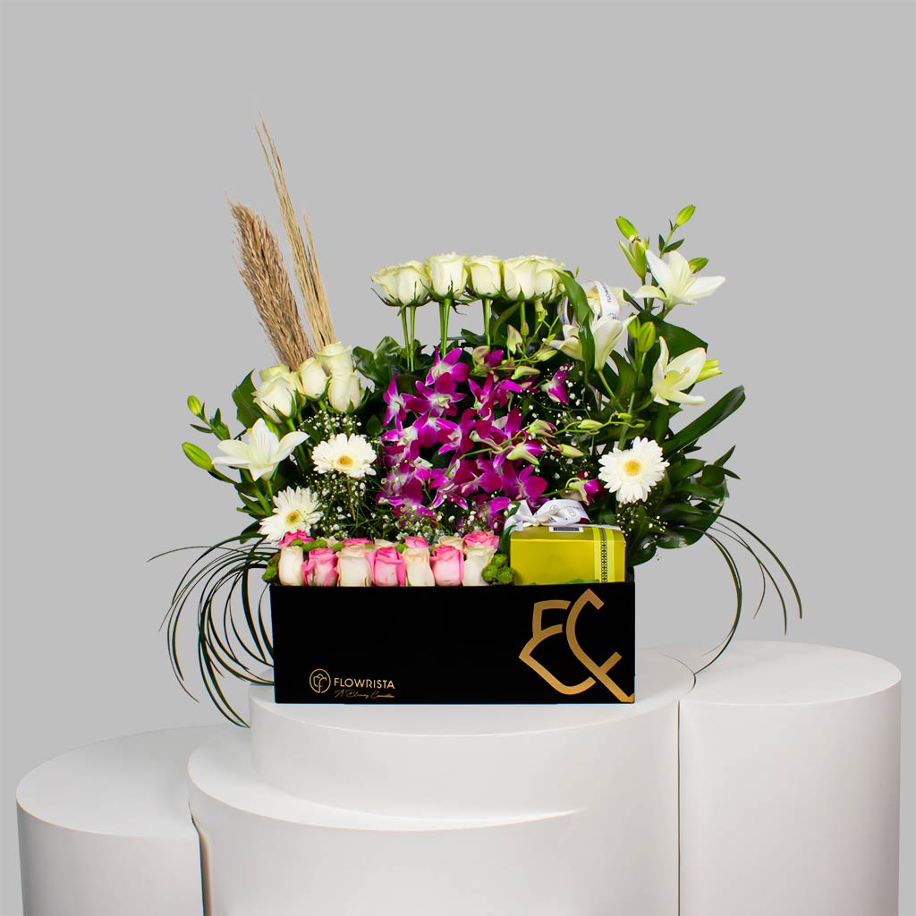 Flowrista Online Flowers Shop Patchi Chocolate 1kg and 30 white and pink roses