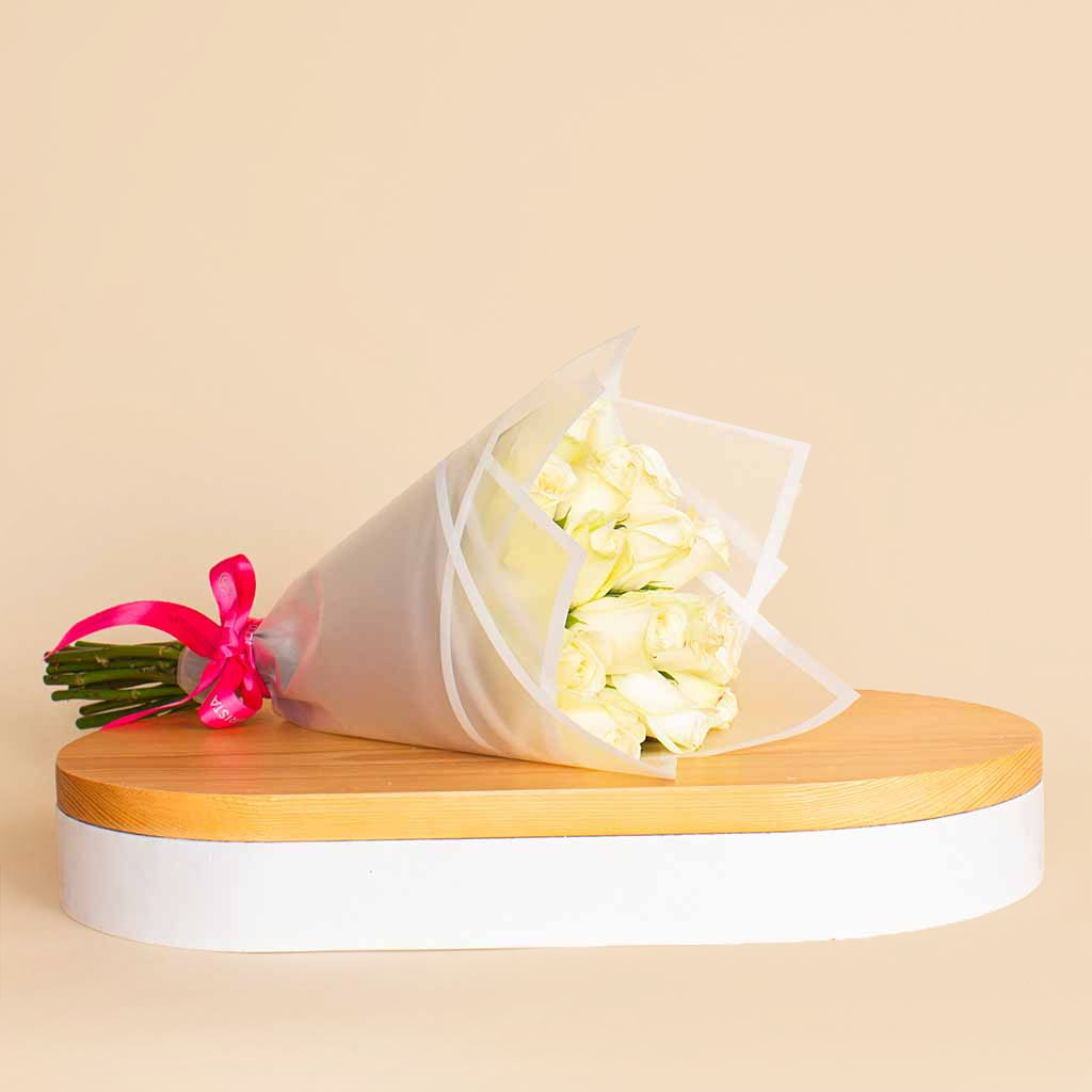 product-image-White Hand Bouquet 15 Roses