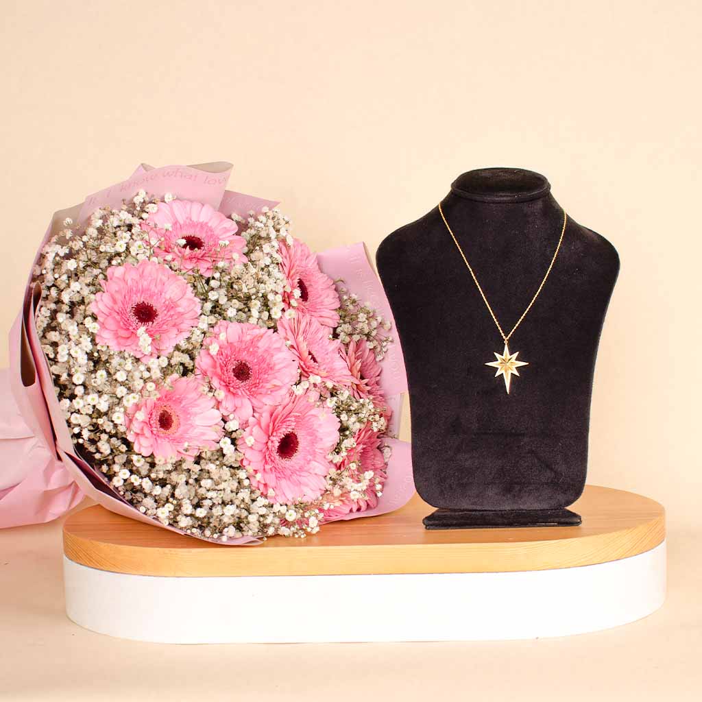 Flowrista Online Flowers Shop قلادة نجمة فيليز مودا الفضية المطلية بالذهب | باقة زهور جيربيرا الوردية