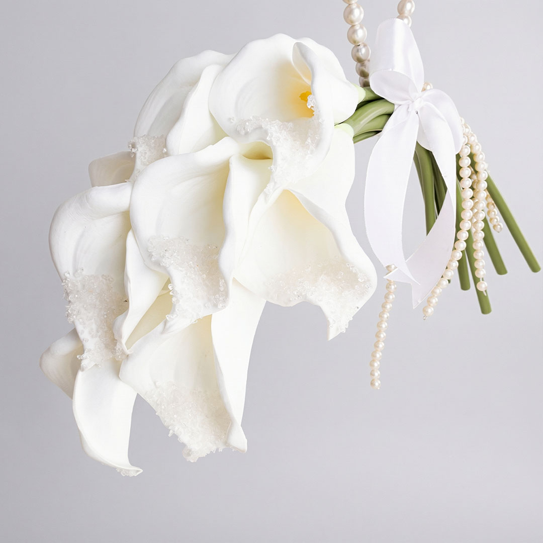 product-image-باقة زفاف من زهور الكالا واللؤلؤ