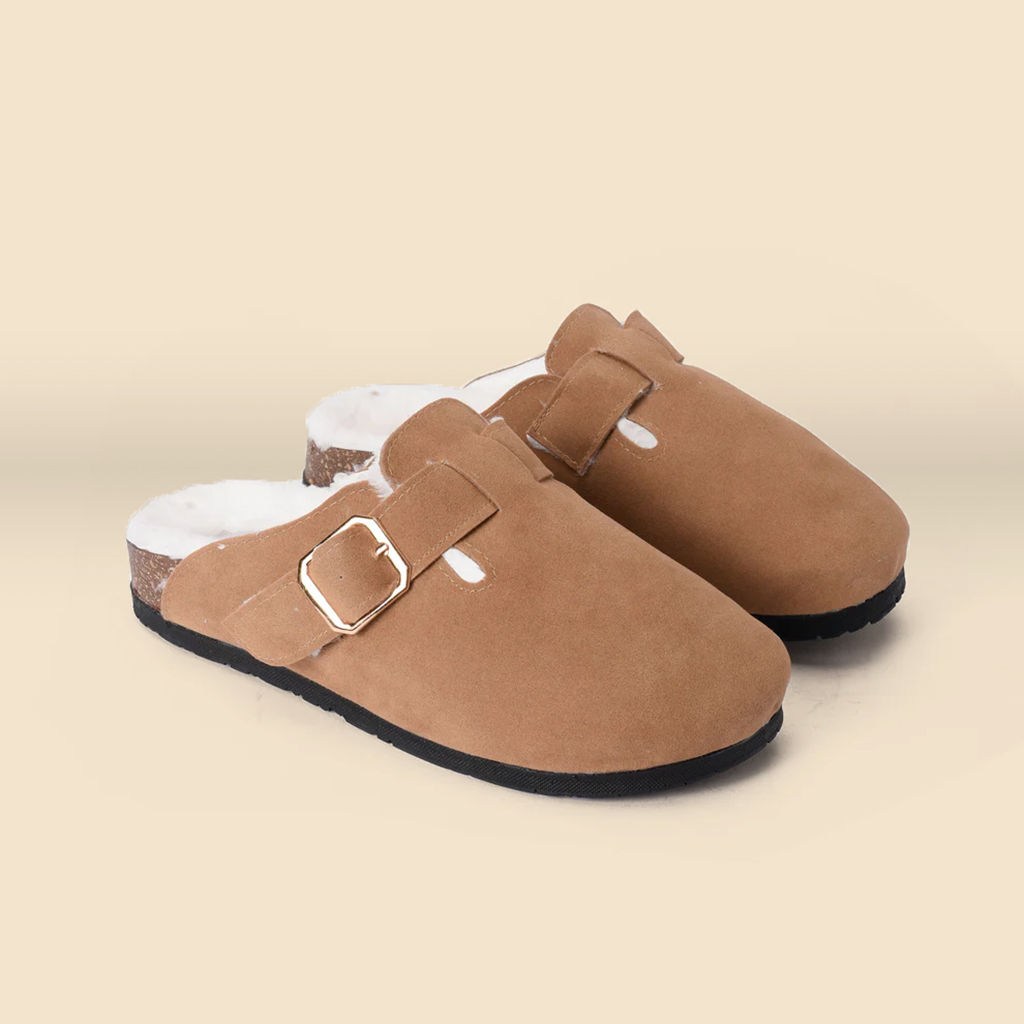 Flowrista Online Flowers Shop Pavo Mule Fur Cafe