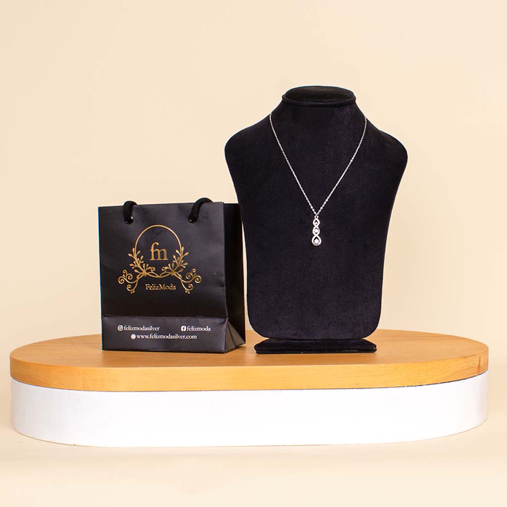 product-image-Feliz Moda three stones silver necklace And Red Roses Vase