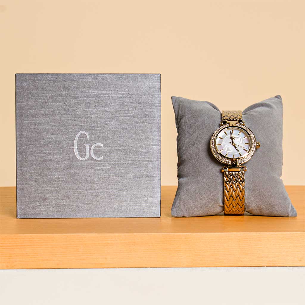 Flowrista Online Flowers Shop Guess  Analog Watch for Women - Yellow Gold W1209L2