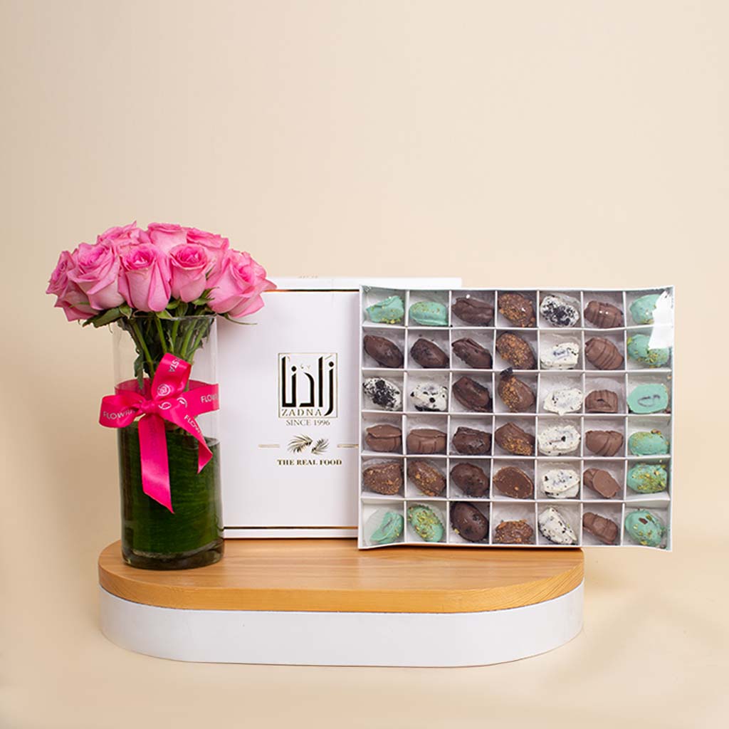 Flowrista Online Flowers Shop Zadna 42 Pieces of dates and a vase pink roses     