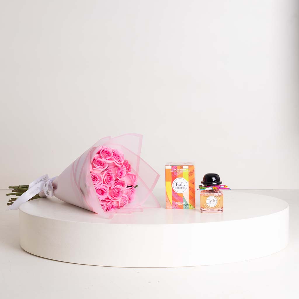 product-image-Hermès Twilly d’Hermès Eau de Parfum 85ml & 15 Revival Roses Hand Bouquet