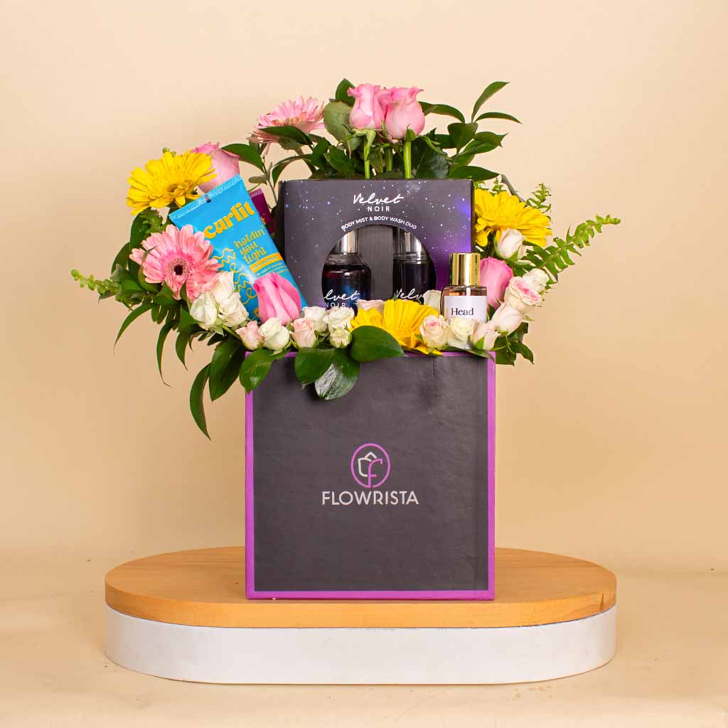 product-image-مجموعة فاخرة للعناية بالجمال والعطور مع زهور نضرة