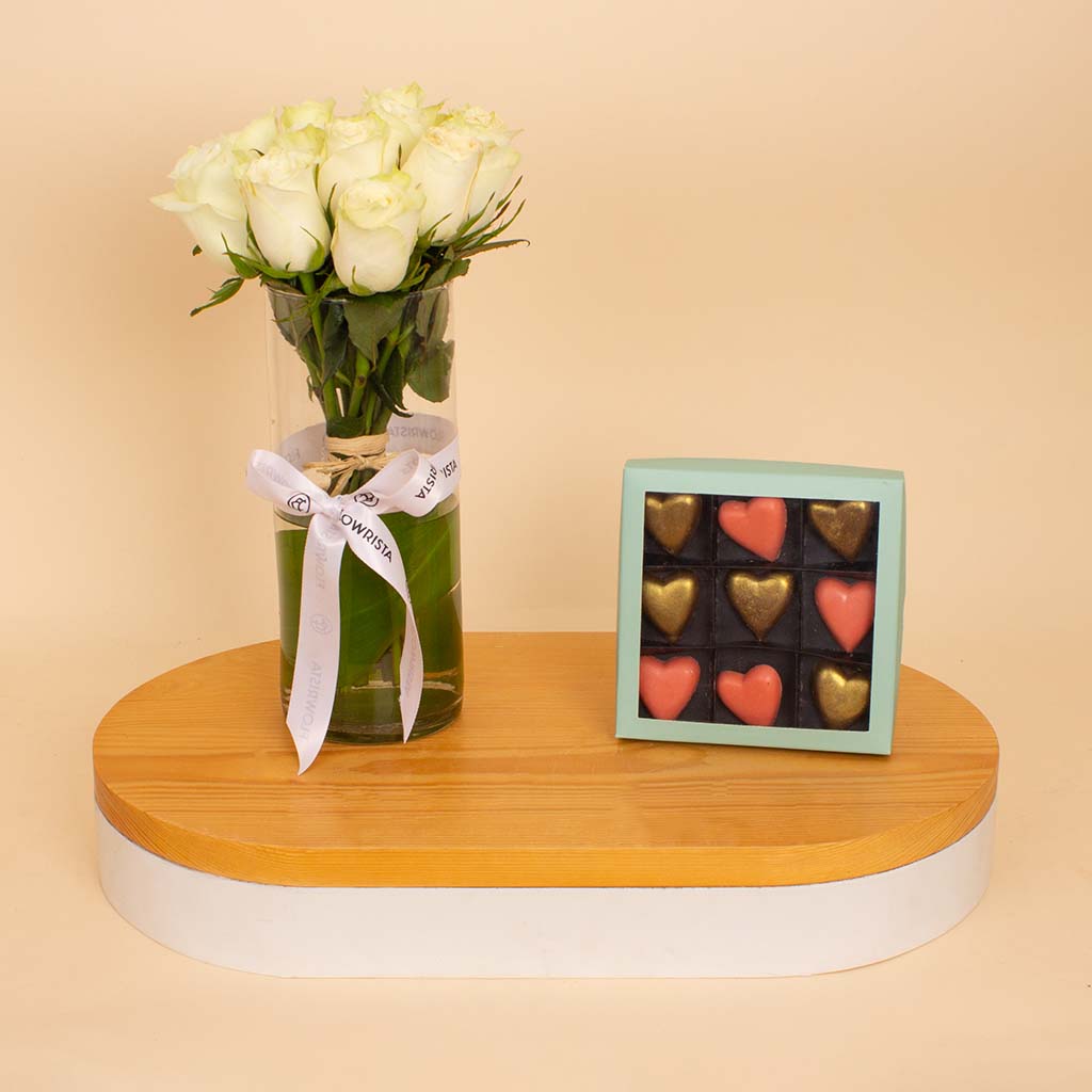 product-image-Chocolate Factory Bonbon Hearts & White Roses Vase