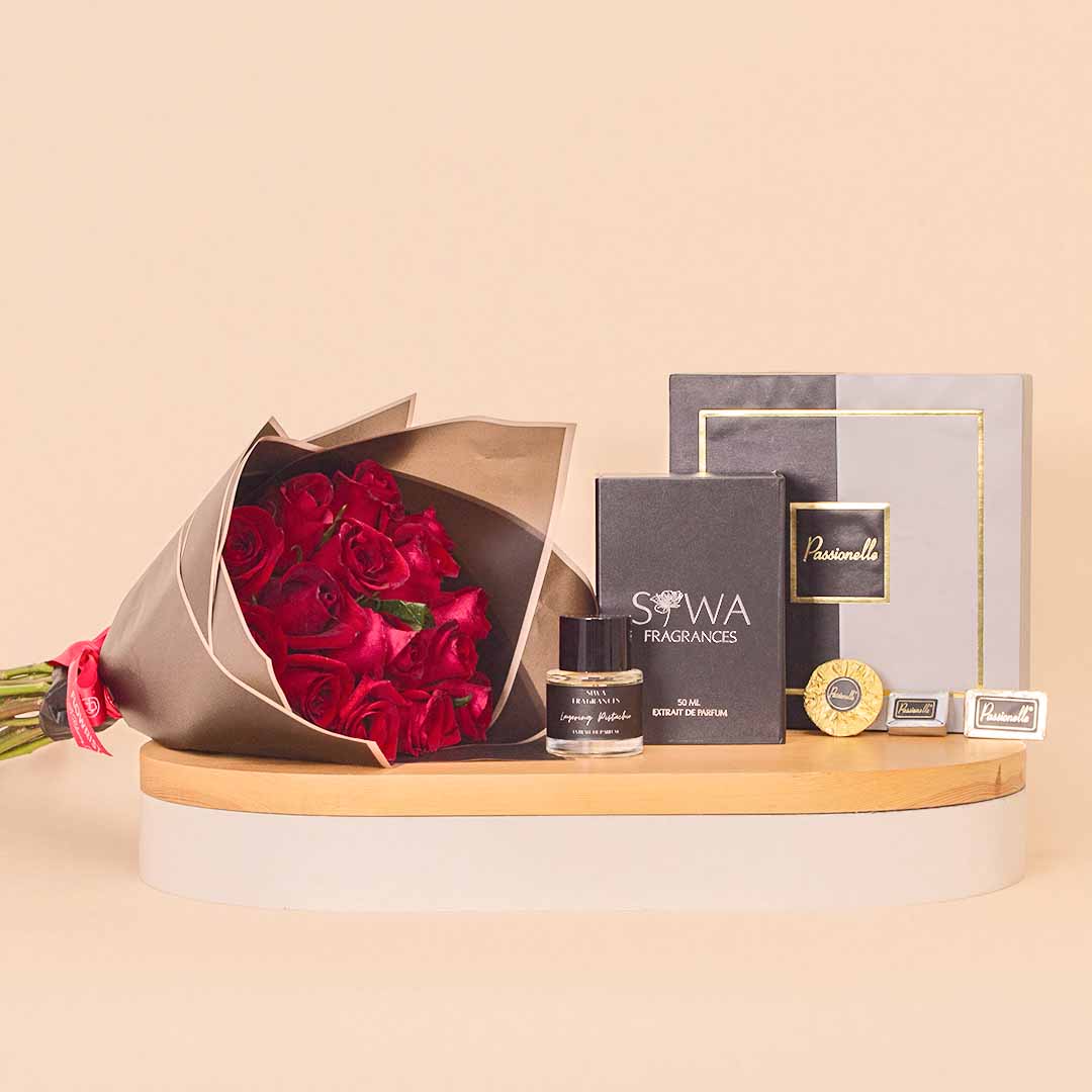 product-image-لبة شوكولاتة باشيونيل بريميوم مع 15 وردة حمراء وعطر سيوة لايرينج بيستاشيو 50 مل