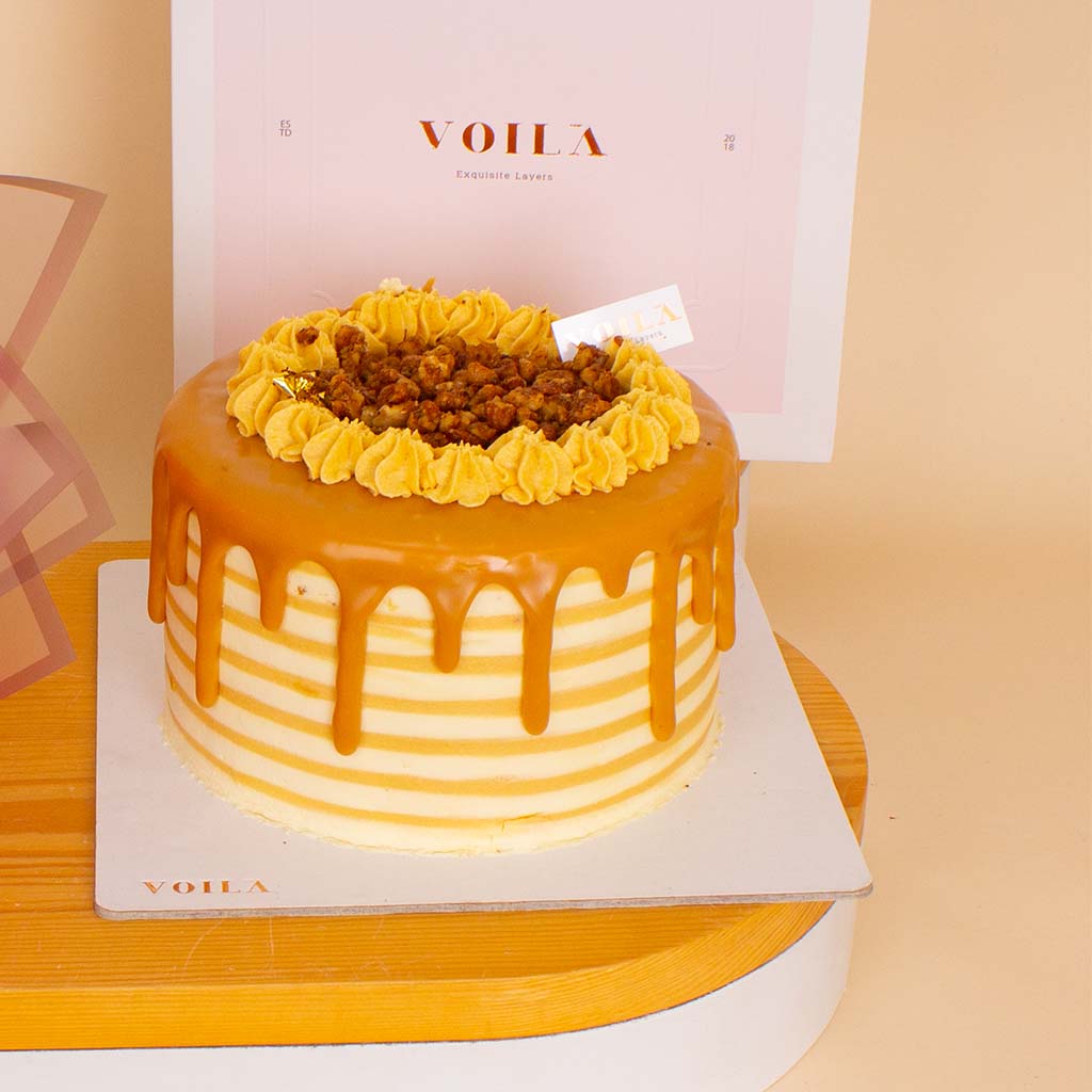 product-image-كيكة فوالا بالكراميل وباقة ورود